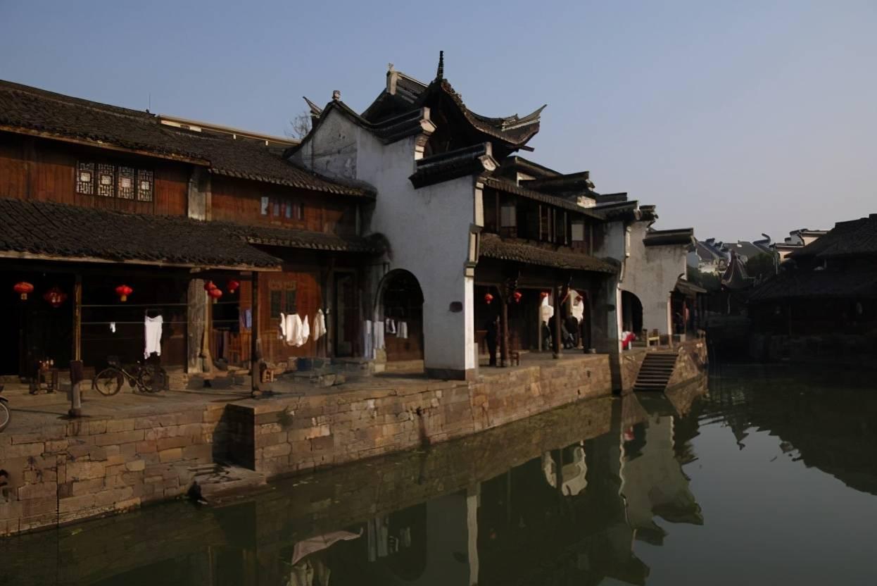 孙绍骋会见蒙古国家大呼拉尔副主席蒙赫巴特尔